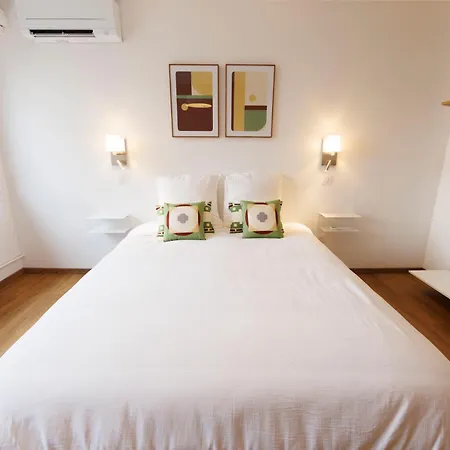 Le 3 Tassigny Climatise Apartament